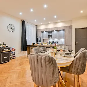Magnifique De Luxe & Familia - 16 , Paris France